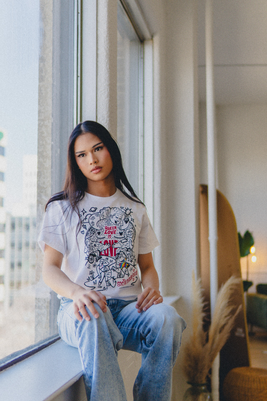 Queer Love Tee